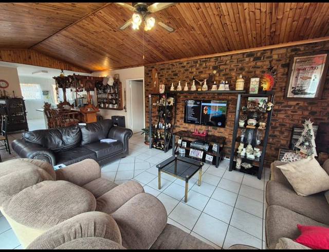 3 BEDROOM TOWNHOUSE FOR SALE IN RANDHART